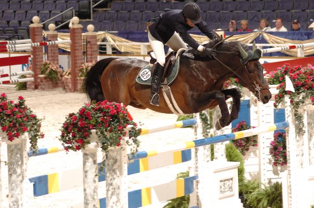 089-WIHS-ElizaShuford-Larentino-10-28-05-CL211OpJpr-DDPhoto.JPG