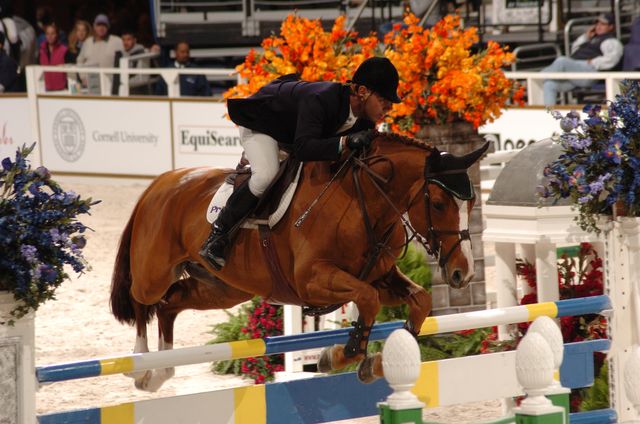 108-WIHS-JimmyTorano-GalantdeSemilly-10-28-05-CL211OpJpr-DDPhoto.JPG
