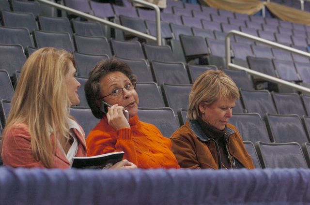 43-WIHS-SheilaJohnson-10-26-06-A-OJprs-DDPhoto.JPG