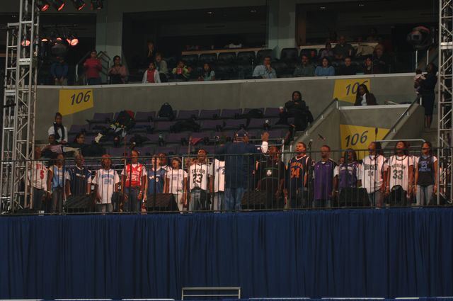 2-WIHS-10-28-05-HipHopBand-DDPhoto.JPG