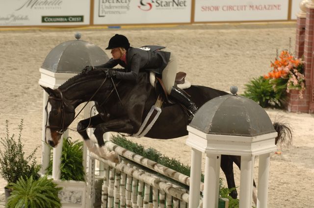415-ExtraordinaryGentleman-ShannonMuldoon-WIHS-10-24-06-&copy;DeRosaPhoto.JPG