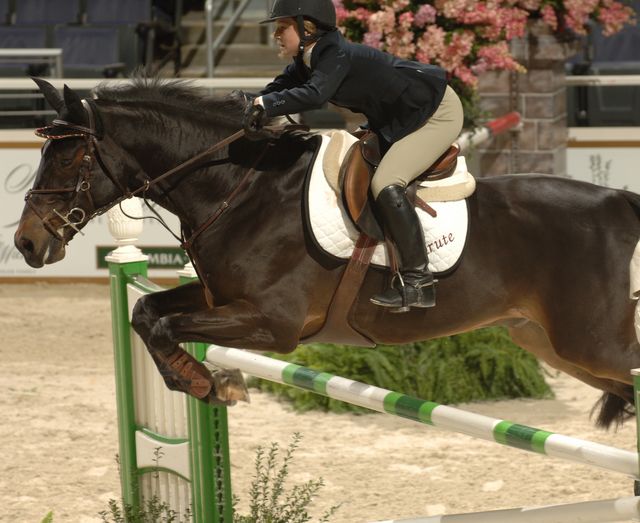 701-AlexandraArute-Blast-WIHS-10-26-06-DeRosaPhoto.JPG