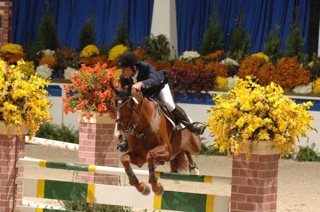 495-AaronVale-Lagato-WIHS-10-28-06-&copy;DeRosaPhoto.JPG