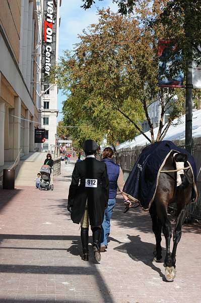 WIHS-10-25-09-DSC_2575-AroundGrounds-VerizonSignage-DDeRosaPhoto.jpg