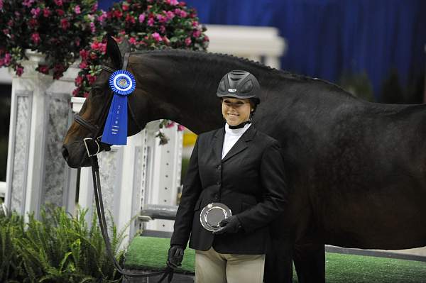 WIHS-10-22-09-DSC_5291-Rejoice-TaylorShearin-LgJrHtr16-17-Presentations-DDeRosaPhoto.jpg