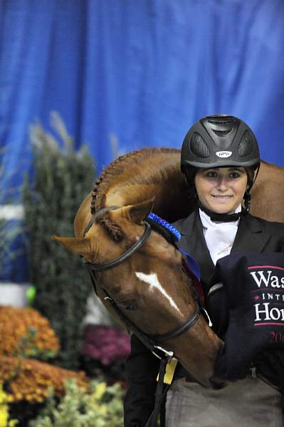 WIHS-10-25-09-LgPnyChampion-DSC_2484-AllTheBest-VictoriaColvin-Presentations-DDeRosaPhoto.jpg