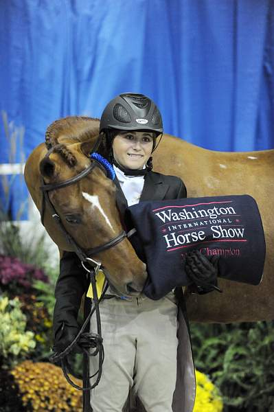 WIHS-10-25-09-LgPnyChampion-DSC_2488-AllTheBest-VictoriaColvin-Presentations-DDeRosaPhoto.jpg