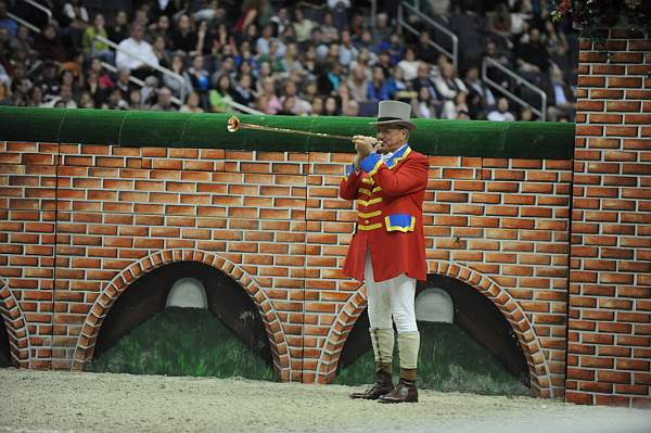 WIHS-10-23-09-DER_7598-JohnFranzred-Ringmaster-DDeRosaPhoto.jpg