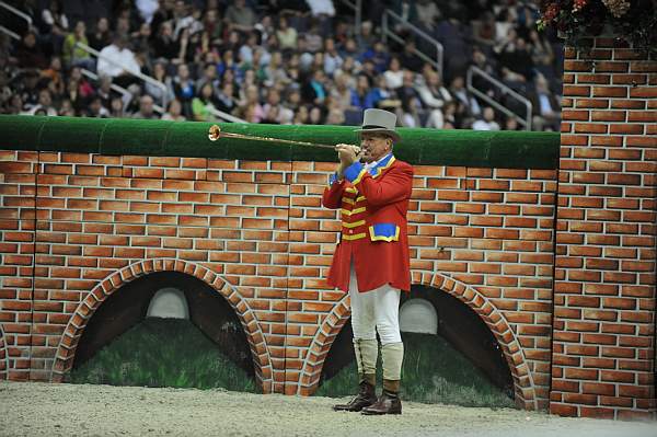 WIHS-10-23-09-DER_7600-JohnFranzred-Ringmaster-DDeRosaPhoto.jpg