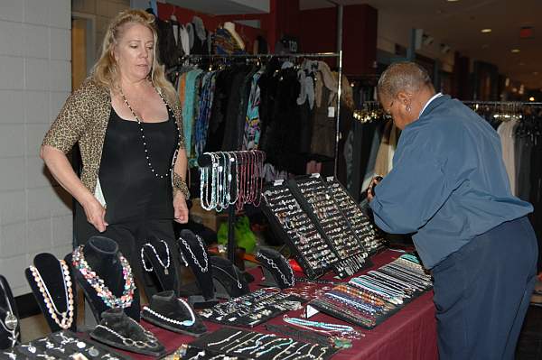 WIHS-10-21-09-DSC_0046-Vendors-DDeRosaPhoto.jpg