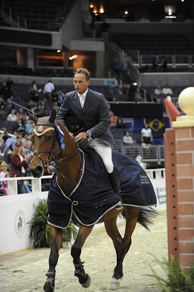 WIHS-10-23-09-DER_7117-OpJpr213-Olinda-ToddMinikus-Winners-DDeRosaPhoto.jpg