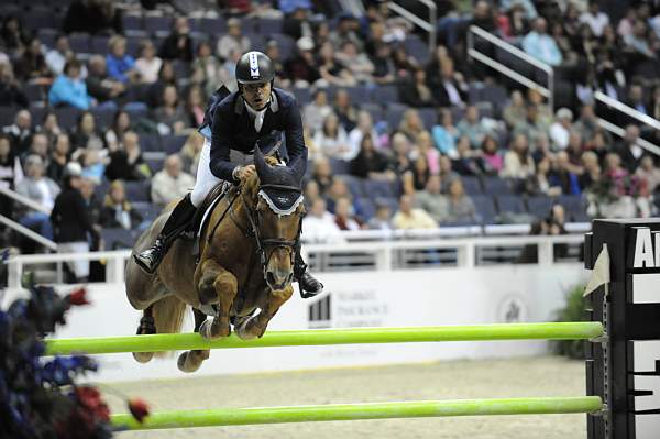 WIHS-10-24-10-PresCup-DSC_1275-NightTrain-RodrigoPessoa-DDeRosaPhoto.jpg
