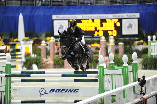 WIHS-10-24-10-PresCup-DSC_1284-RomantovichTakeOne-ChristineMcCrea-DDeRosaPhoto.jpg