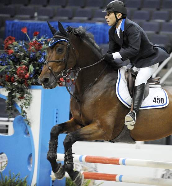 WIHS-10-21-09-AdultJprCh-DSC_3494-Fenway-Ahmed-Alali-DDeRosaPhoto.jpg