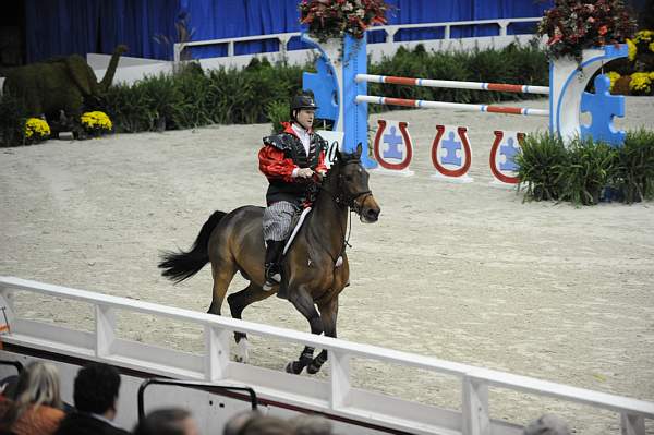 WIHS-10-22-10-Gamblers-DSC_7069-Goldika559-McLainWard-DDeRosaPhoto.jpg