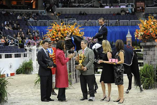 WIHS-10-24-09-DSC_1501-KenDuberstein-Sponsors-DDeRosaPhoto.jpg