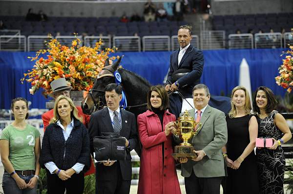 WIHS-10-24-09-DSC_1519-KenDuberstein-Sponsors-DDeRosaPhoto.jpg