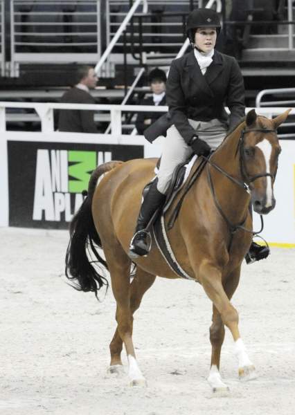 WIHS-10-20-09-DSC_0968-Keeneland-MarissaCohen-Sponsors-AnimalPlanet-DDeRosaPhoto.jpg