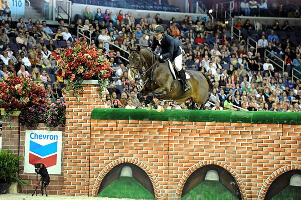 WIHS-10-23-09-DER_7671-Sponsors-Chevron-DDeRosaPhoto.jpg