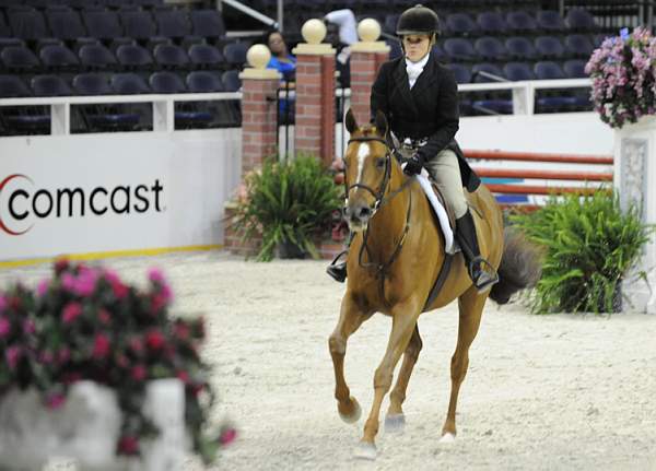 WIHS-10-20-09-DSC_0855-BusinessAsUsual-SophiaBednarik-Sponsors-Comcast-DDeRosaPhoto.jpg