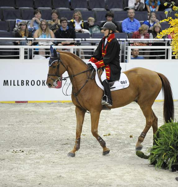 WIHS-10-22-10-Gamblers-DSC_7231-Paradism-MarioDesLauriers-Sponsors-Millbrook-DDeRosaPhoto.jpg