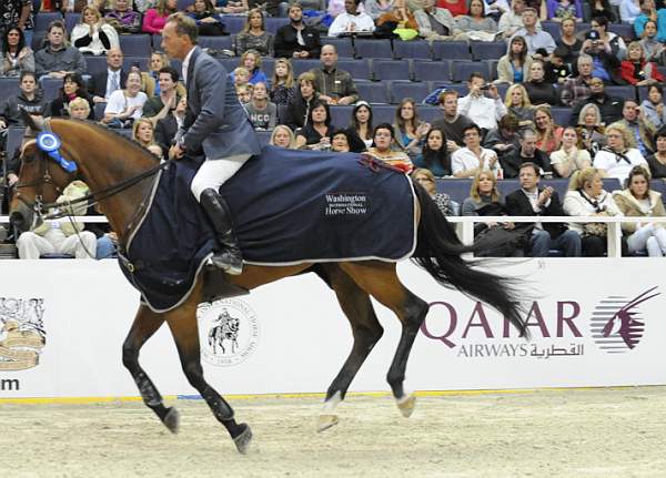 WIHS-10-23-09-DER_7125-OpJpr213-Olinda-ToddMinikus-Sponsors-Qatar-DDeRosaPhoto.jpg