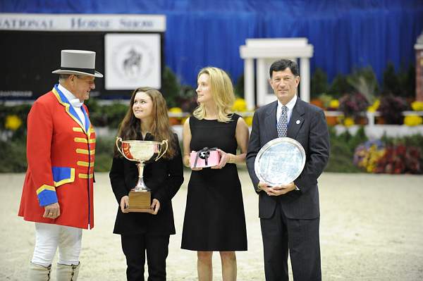 WIHS-10-24-09-Cl182-WIHSJrEqJpr-DSC_0357-JohnFranzreb-JulietReid-EricStraus-DDeRosaPhoto.jpg