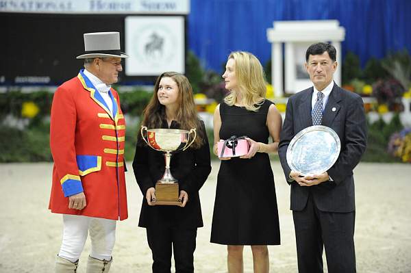 WIHS-10-24-09-Cl182-WIHSJrEqJpr-DSC_0359-JohnFranzreb-JulietReid-EricStraus-DDeRosaPhoto.jpg
