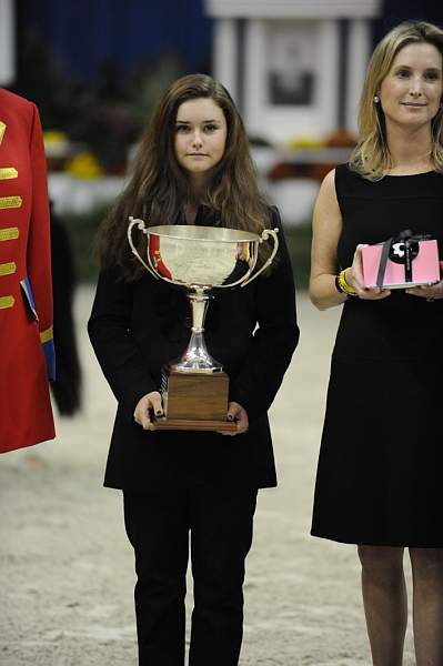 WIHS-10-24-09-Cl182-WIHSJrEqJpr-DSC_0385-JohnFranzreb-JulietReid-EricStraus-DDeRosaPhoto.jpg