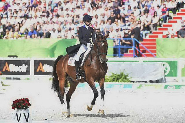 WEG1-Dressage-Freestyle-0006246-LauraGraves-Verdades-USA-DDeRosaPhoto