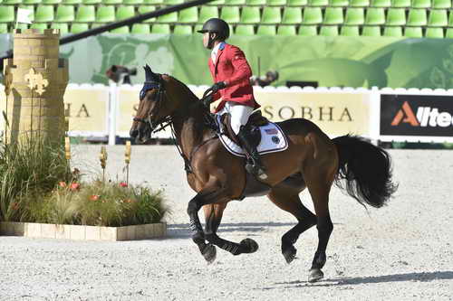 WEG1-SJ-Team1-9-3-14-0008519-KentFarrington-Voyeur-USA-DDeRosaPhoto