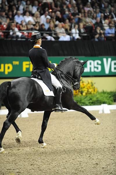 AnkyVanGrunsven-IPSPaintedBlack-DER_8812.jpg