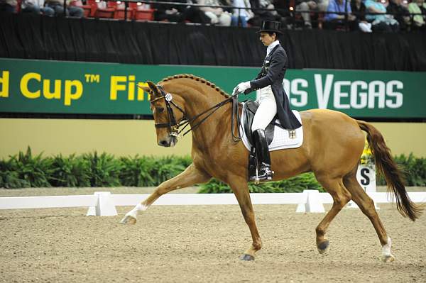 MonicaTheodorescu-Whisper-DER_8512.jpg