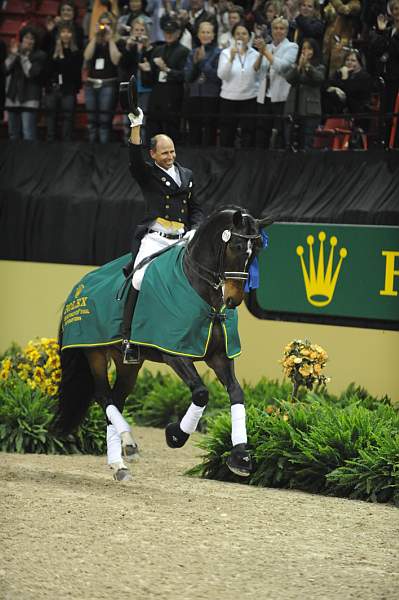 WorldCup-4-16-09-Dressage-1088-Ravel-SteffenPeters-DDeRosaPhoto