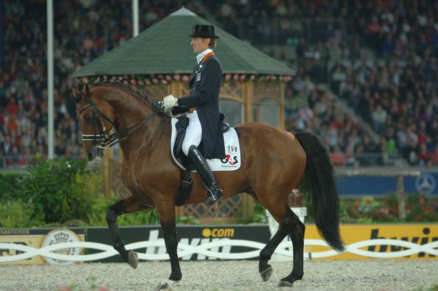 051-WEG-8-26-06-_DeRosaPhoto.JPG
