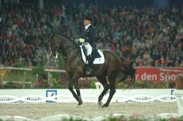 120-WEG-8-26-06-_DeRosaPhoto.JPG