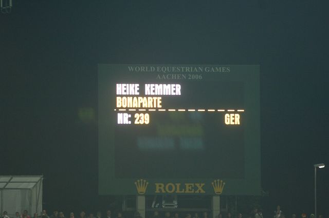 220-WEG-8-26-06-_DeRosaPhoto.JPG