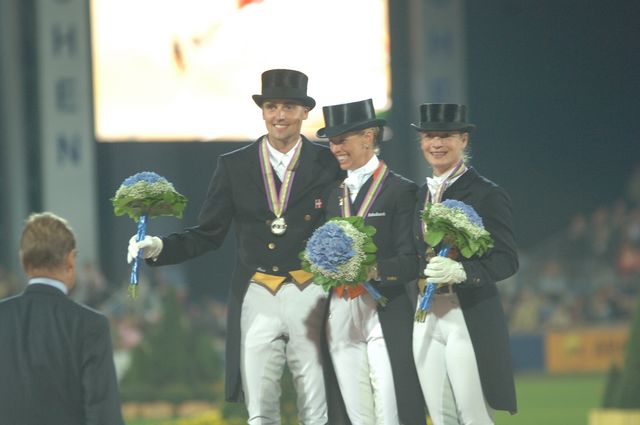 104-WEG-KurAwards-8-26-06-_DeRosaPhoto.JPG