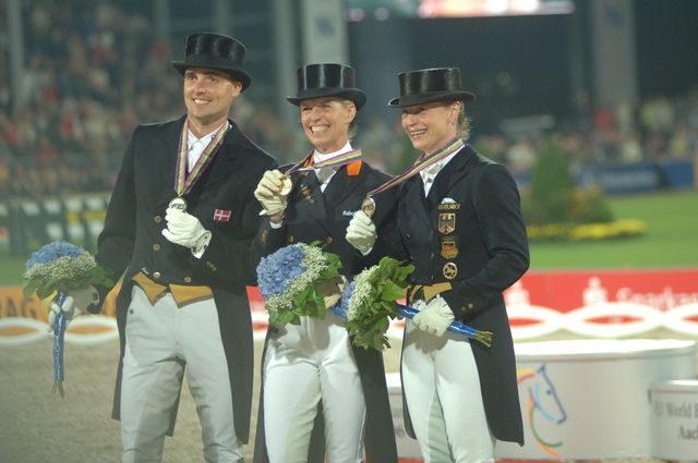 106-WEG-KurAwards-8-26-06-_DeRosaPhoto.JPG