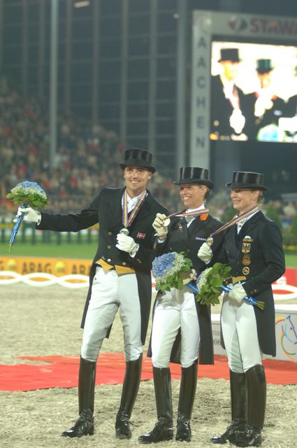 109-WEG-KurAwards-8-26-06-_DeRosaPhoto.JPG