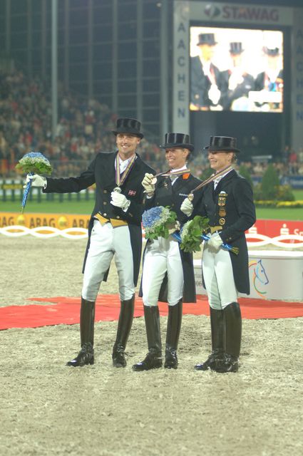 111-WEG-KurAwards-8-26-06-_DeRosaPhoto.JPG