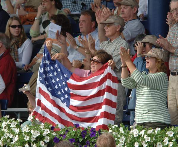 1045-WEG-8-23-06-Flags-DeRosaPhoto-crop.jpg