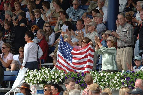 1045-WEG-8-23-06-Flags-DeRosaPhoto.jpg