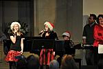 David-12-18-11-SingingGroup-9044-DDeRosaPhoto