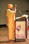 Gurudev-10-4-15-7782-DDeRosaPhoto