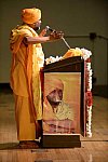 Gurudev-10-4-15-7790-DDeRosaPhoto