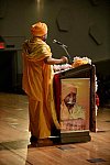 Gurudev-10-4-15-7879-DDeRosaPhoto
