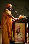 Gurudev-10-4-15-7882-DDeRosaPhoto