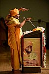 Gurudev-10-4-15-7909-DDeRosaPhoto