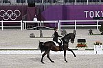 OLY-2020-DRESSAGE-GP FREESTYLE-7-28-21-6553-138-DOROTHEE SCHNEIDER-SHOWTIME FRH-DDEROSAPHOTO